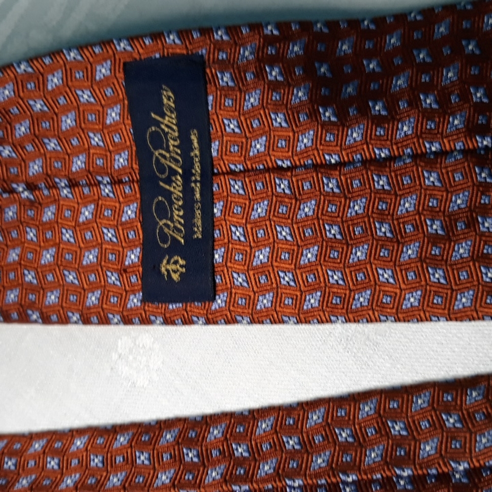 Brooks Brothers brown and blue mini pattern silk tie